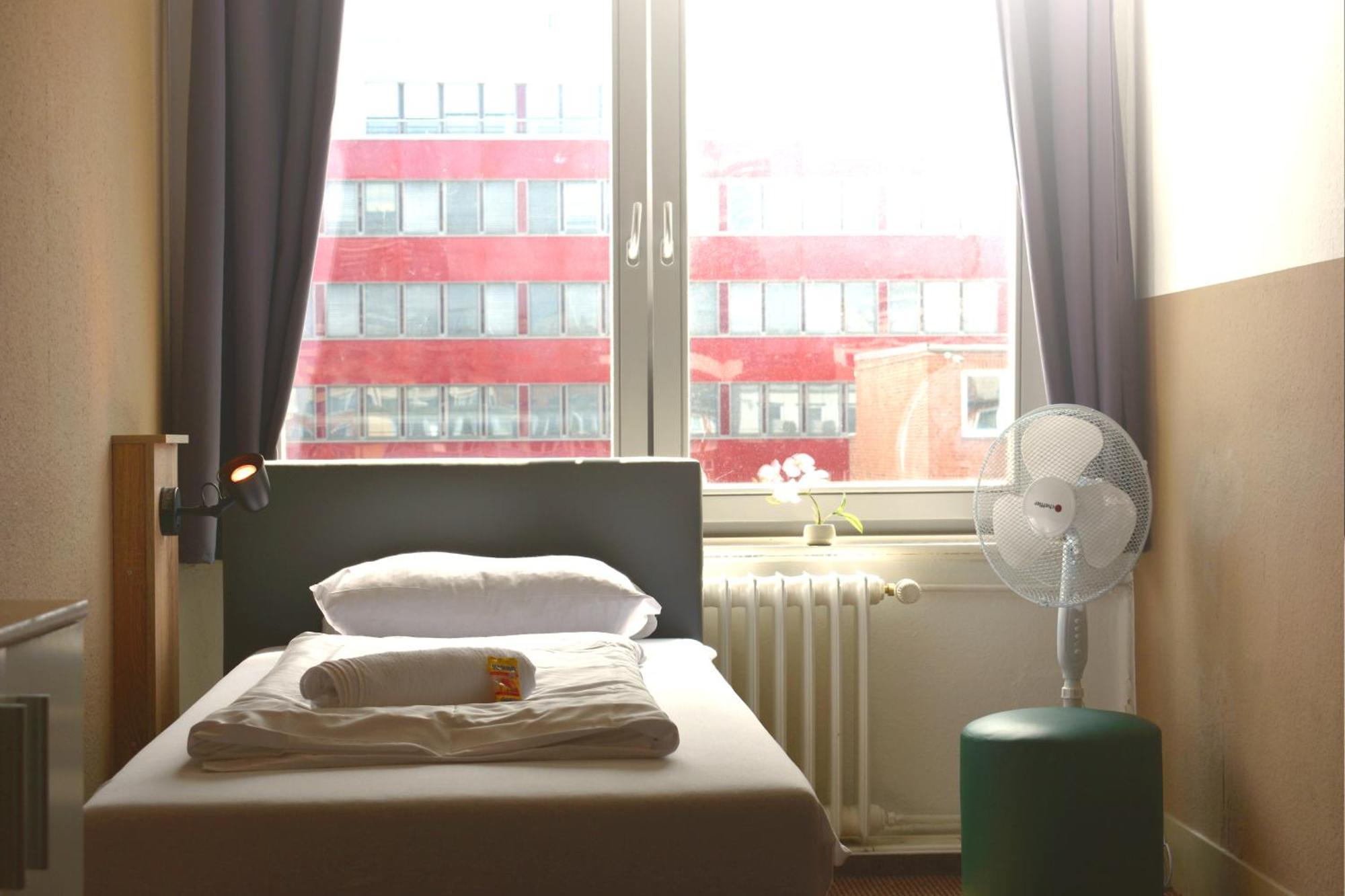 Hostel City Sued Hamburg Exterior photo
